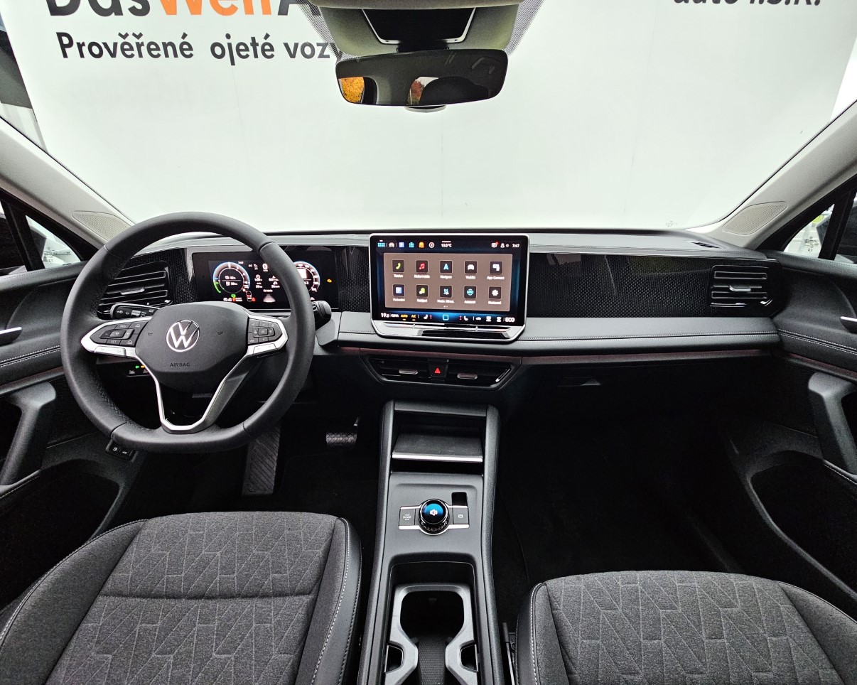 8-Vlastni-68f60ce3015fc.jpg
